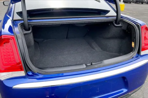 More photos of 2019 Chrysler 300 Touring at Cable Dahmer Chevrolet of Independence, MO