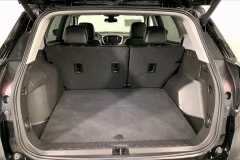 More photos of 2024 GMC Terrain SLT at Cable Dahmer Chevrolet of Independence, MO