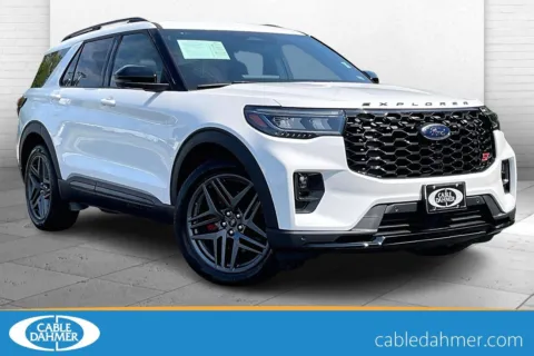 White 2025 Ford Explorer ST for sale in Independence, MO