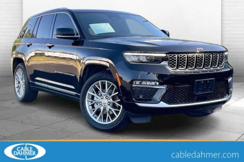 Black 2022 Jeep Grand Cherokee Summit for sale in Independence, MO