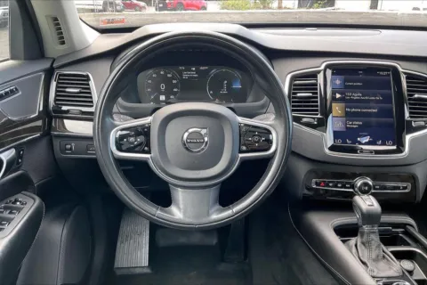 More photos of 2018 Volvo XC90 Momentum at Cable Dahmer Chevrolet of Independence, MO