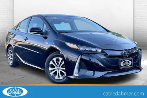 Black 2022 Toyota Prius Prime LE for sale in Independence, MO