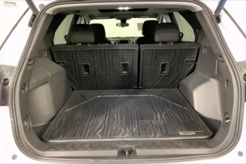 More photos of 2022 Chevrolet Equinox LT at Cable Dahmer Chevrolet of Independence, MO