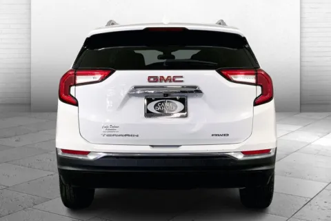 Another view of 2024 GMC Terrain SLT for sale in Independence, MO at Cable Dahmer Chevrolet of Independence