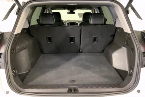 More photos of 2024 GMC Terrain SLT at Cable Dahmer Chevrolet of Independence, MO