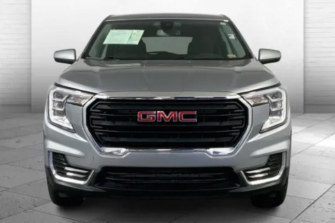 Photos of 2024 GMC Terrain SLE for sale in Independence, MO at Cable Dahmer Chevrolet of Independence
