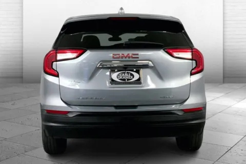 Another view of 2024 GMC Terrain SLE for sale in Independence, MO at Cable Dahmer Chevrolet of Independence