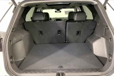 More photos of 2024 Chevrolet Equinox Premier at Cable Dahmer Chevrolet of Independence, MO