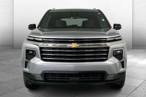 Photos of 2025 Chevrolet Traverse LT for sale in Independence, MO at Cable Dahmer Chevrolet of Independence