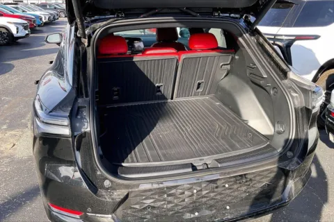 More photos of 2026 Chevrolet Equinox EV RS at Cable Dahmer Chevrolet of Independence, MO