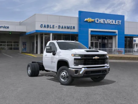 White 2025 Chevrolet Silverado 3500 HD Chassis Cab Work Truck for sale in Independence, MO