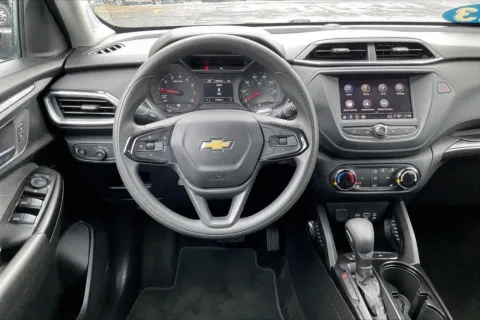 More photos of 2023 Chevrolet Trailblazer LT at Cable Dahmer Chevrolet of Independence, MO