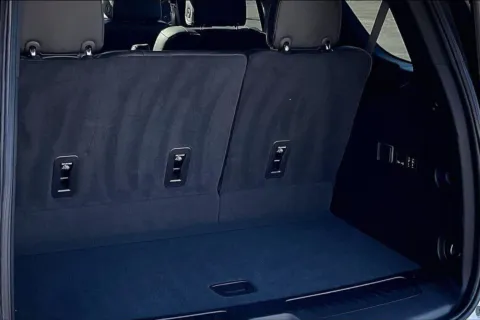 More photos of 2022 GMC Yukon SLT at Cable Dahmer Chevrolet of Independence, MO