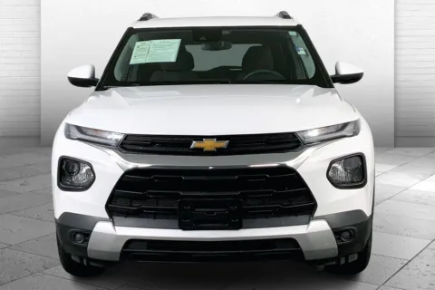 Photos of 2023 Chevrolet Trailblazer LT for sale in Independence, MO at Cable Dahmer Chevrolet of Independence