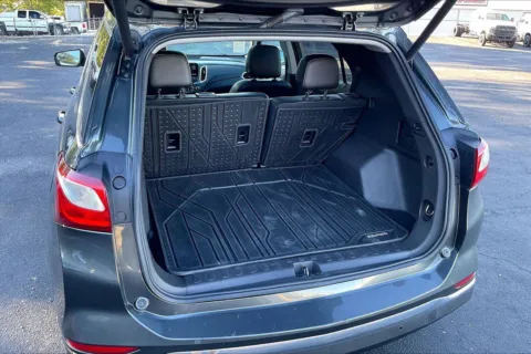 More photos of 2021 Chevrolet Equinox LT at Cable Dahmer Chevrolet of Independence, MO