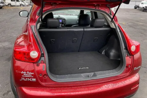 More photos of 2011 Nissan JUKE SL at Cable Dahmer Chevrolet of Independence, MO