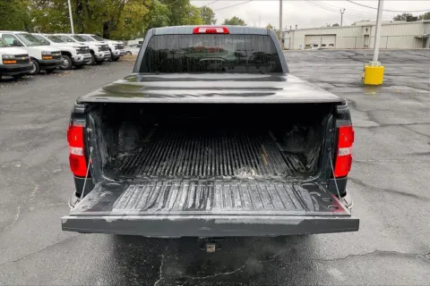 More photos of 2017 GMC Sierra 1500 SLE at Cable Dahmer Chevrolet of Independence, MO