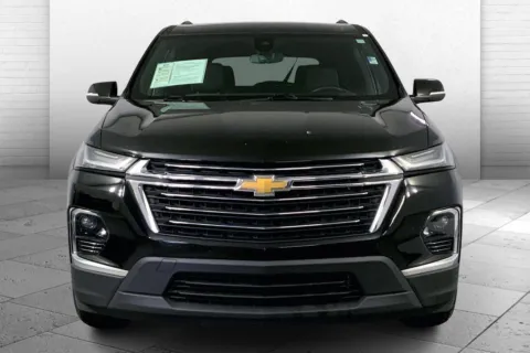 Photos of 2023 Chevrolet Traverse LT Cloth for sale in Independence, MO at Cable Dahmer Chevrolet of Independence