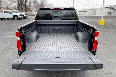 More photos of 2026 Chevrolet Silverado 1500 LT Trail Boss at Cable Dahmer Chevrolet of Independence, MO