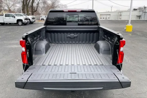 More photos of 2026 Chevrolet Silverado 1500 LT Trail Boss at Cable Dahmer Chevrolet of Independence, MO