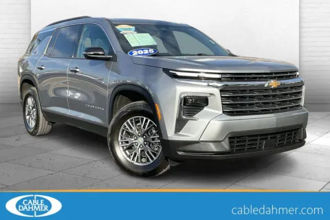 Gray 2025 Chevrolet Traverse LT for sale in Independence, MO