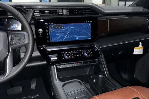 More photos of 2025 GMC Sierra 2500HD Denali Ultimate at Cable Dahmer Buick GMC of Kansas City, MO