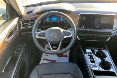 More photos of 2024 Volkswagen Atlas 2.0T SE w/Technology at Cable Dahmer Buick GMC of Independence, MO