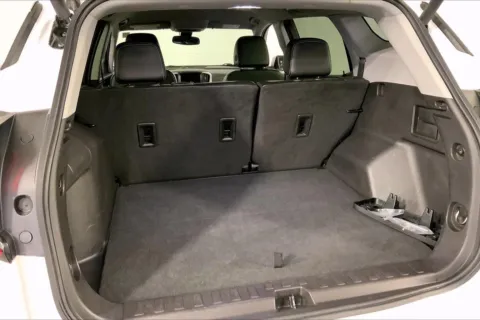 More photos of 2024 GMC Terrain SLT at Cable Dahmer Buick GMC of Independence, MO