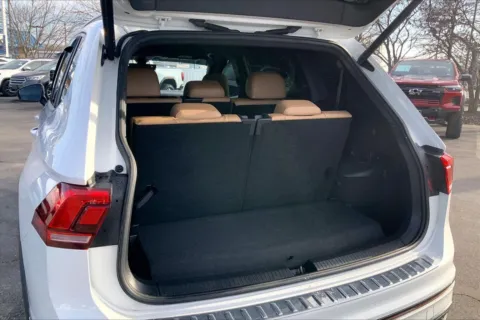 More photos of 2022 Volkswagen Tiguan SE R-Line Black at Cable Dahmer Buick GMC of Independence, MO