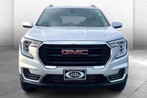 Photos of 2022 GMC Terrain SLE for sale in Independence, MO at Cable Dahmer Buick GMC of Independence