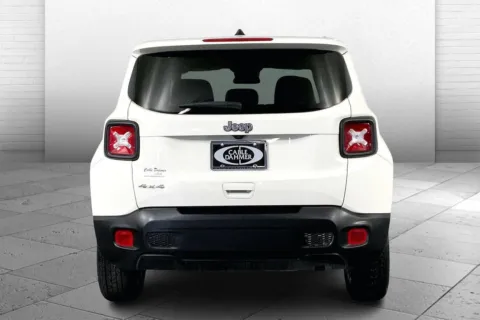 Another view of 2023 Jeep Renegade Latitude for sale in Independence, MO at Cable Dahmer Buick GMC of Independence