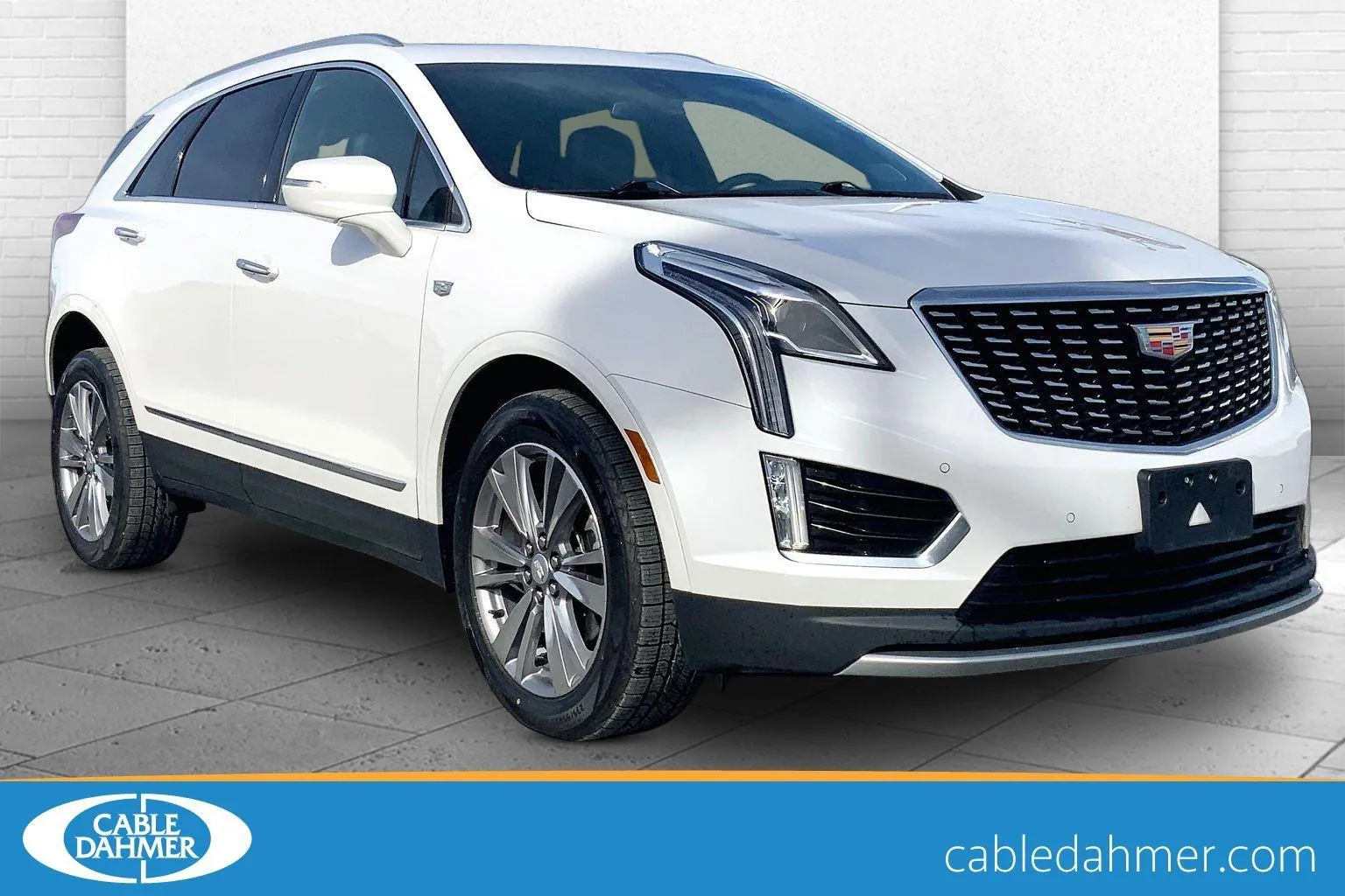 White 2024 Cadillac XT5 Premium Luxury for sale in Independence, MO