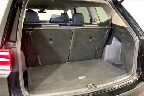 More photos of 2024 Volkswagen Atlas 2.0T SE w/Technology at Cable Dahmer Buick GMC of Independence, MO