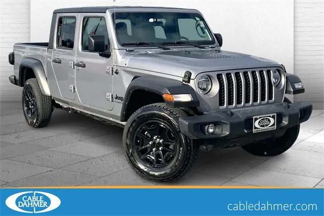 Used 2020 Jeep Gladiator Sport S with VIN 1C6HJTAG3LL119717 for sale in Kansas City