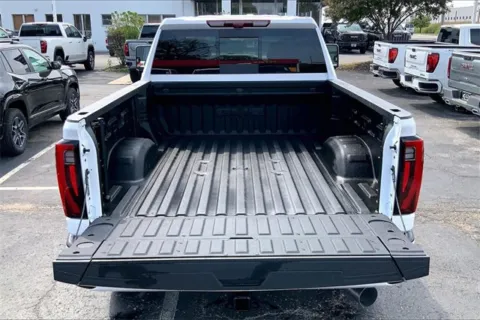 More photos of 2025 GMC Sierra 2500 HD Denali at Cable Dahmer Buick GMC of Independence, MO