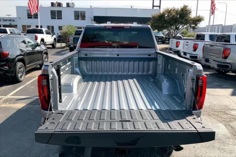 More photos of 2025 GMC Sierra 2500 HD SLT at Cable Dahmer Buick GMC of Independence, MO