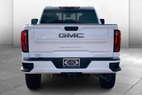 More photos of 2025 GMC Sierra 2500 HD Denali Ultimate at Cable Dahmer Buick GMC of Independence, MO