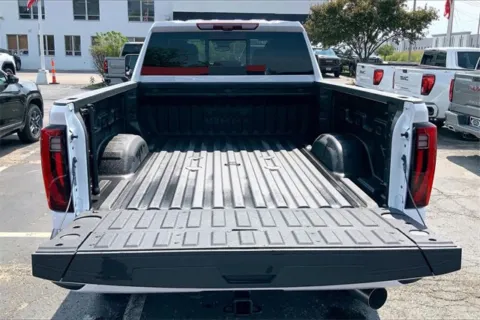 More photos of 2025 GMC Sierra 3500 HD Denali at Cable Dahmer Buick GMC of Independence, MO