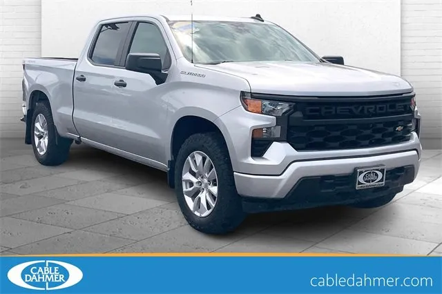 Used 2022 Chevrolet Silverado 1500 Custom with VIN 3GCPDBEK5NG510954 for sale in Kansas City