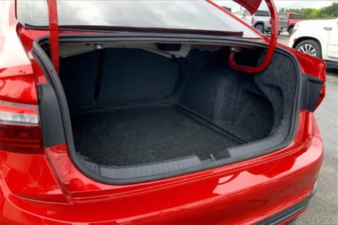 More photos of 2024 Volkswagen Jetta SE at Cable Dahmer Buick GMC of Independence, MO