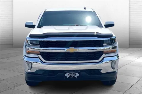 Photos of 2018 Chevrolet Silverado 1500 LT for sale in Independence, MO at Cable Dahmer Buick GMC of Independence