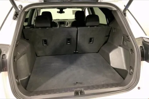 More photos of 2022 Chevrolet Equinox LT at Cable Dahmer Buick GMC of Independence, MO