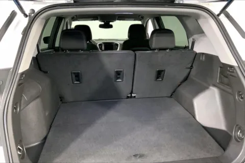 More photos of 2024 GMC Terrain SLE at Cable Dahmer Buick GMC of Independence, MO