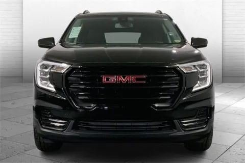 Photos of 2023 GMC Terrain SLE for sale in Independence, MO at Cable Dahmer Buick GMC of Independence