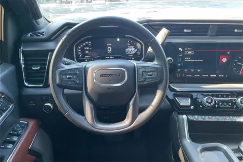 More photos of 2024 GMC Sierra 2500 HD Denali Ultimate at Cable Dahmer Buick GMC of Independence, MO