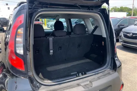 More photos of 2015 Kia Soul at Cable Dahmer Buick GMC of Independence, MO