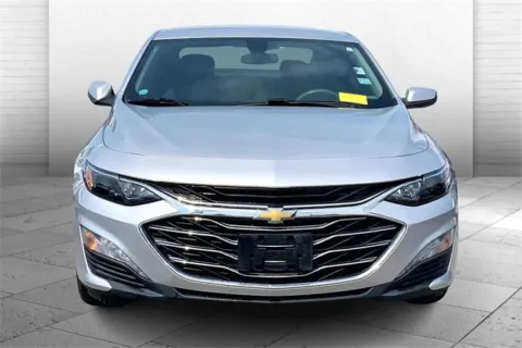 Photos of 2019 Chevrolet Malibu LT for sale in Independence, MO at Cable Dahmer Buick GMC of Independence