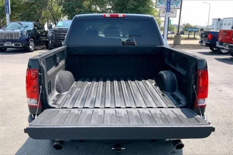 More photos of 2009 GMC Sierra 1500 SLE at Cable Dahmer Buick GMC of Independence, MO