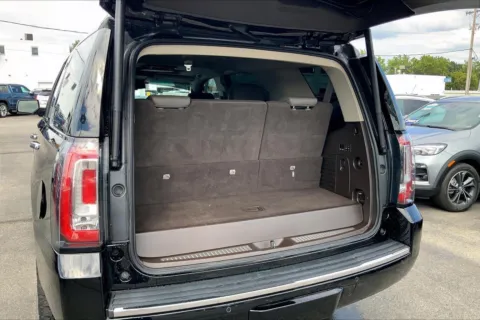 More photos of 2018 GMC Yukon Denali at Cable Dahmer Buick GMC of Independence, MO
