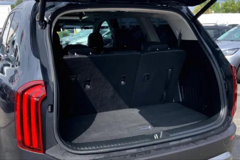 More photos of 2021 Kia Telluride EX at Cable Dahmer Buick GMC of Independence, MO